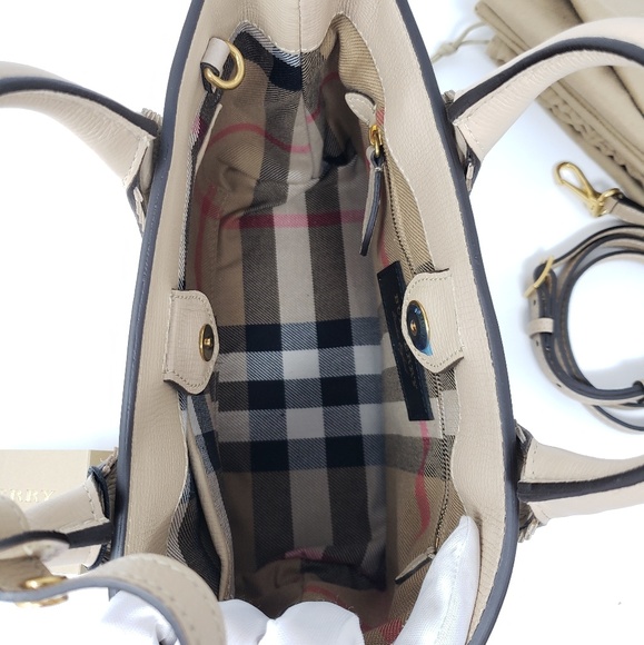 Used 4x w/tag Burberry Small Banner MSRP $1,890 - Picture 6 of 16